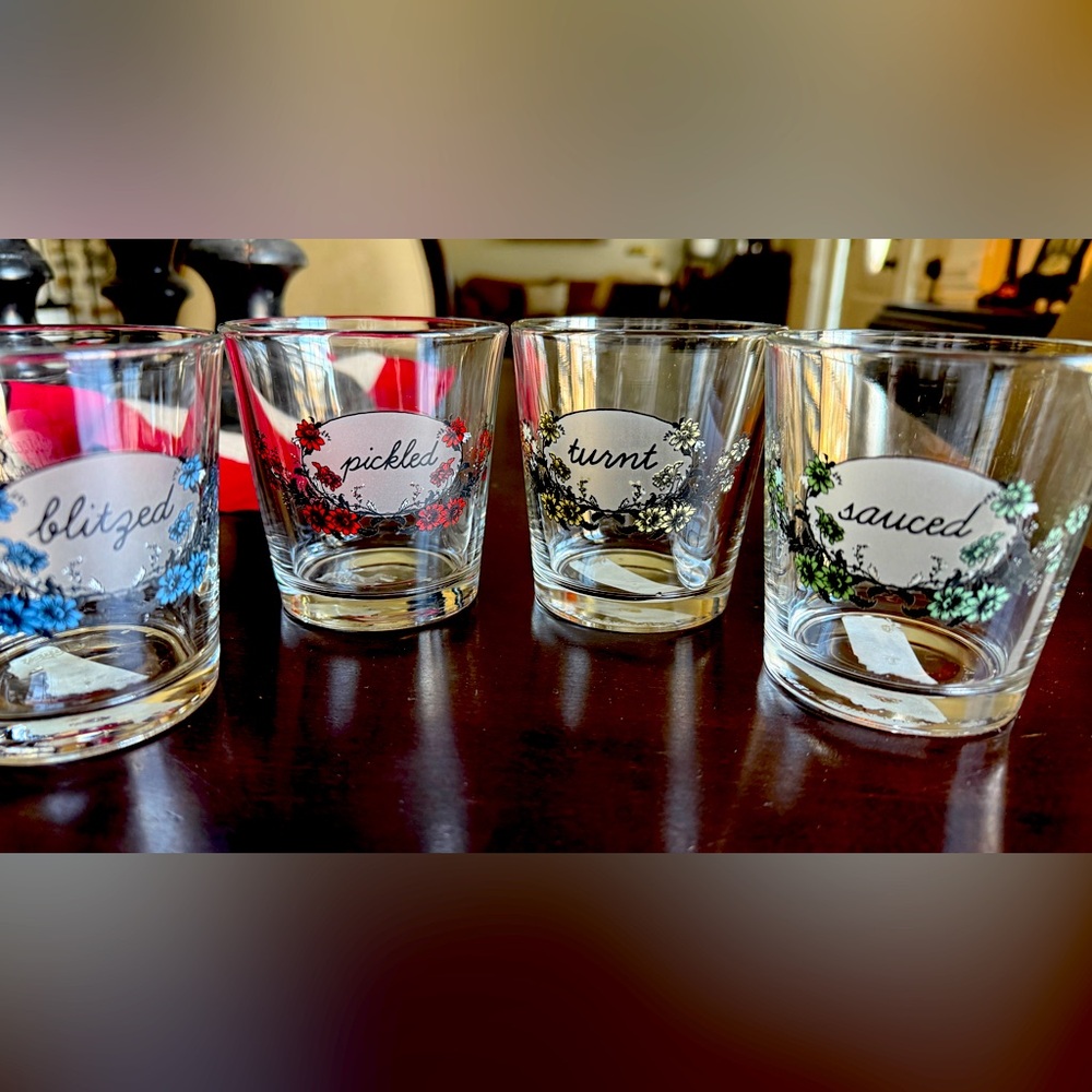 LIBBEY DURATUFF 🥃 four drink glasses. Gift never used.